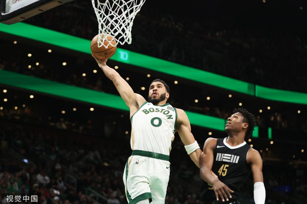 C罗展示了 C罗展示了